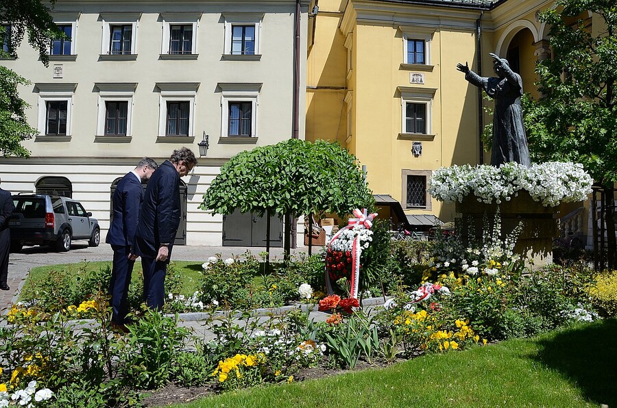 100. rocznica urodzin Jana Pawła II. Uroczystość w kurii krakowskiej. Fot. Janusz Ślęzak (IPN)