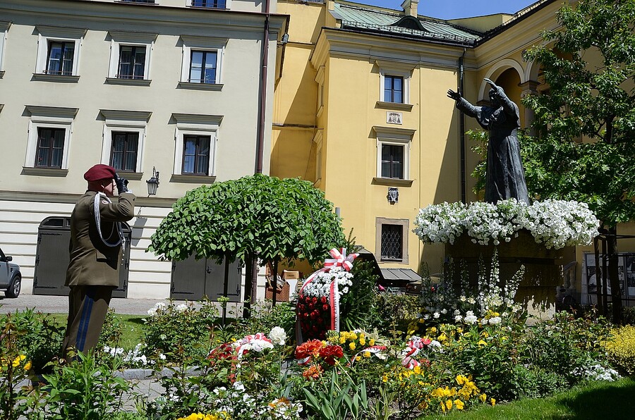 100. rocznica urodzin Jana Pawła II. Uroczystość w kurii krakowskiej. Fot. Janusz Ślęzak (IPN)