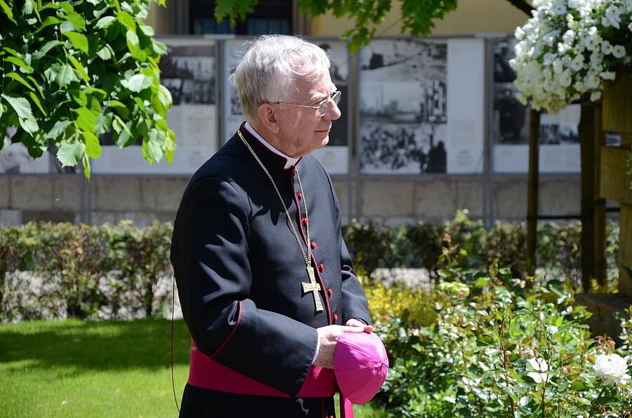 100. rocznica urodzin Jana Pawła II. Uroczystość w kurii krakowskiej. Fot. Janusz Ślęzak (IPN)