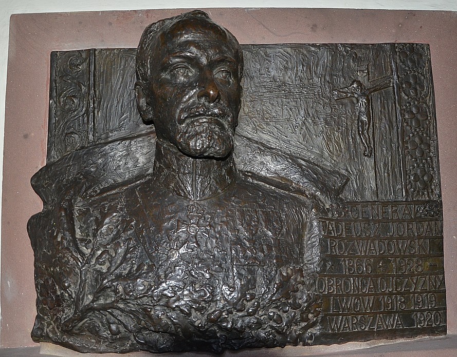 Tablica gen. Rozwadowskiego w krużgankach kościoła kapucynów w Krakowie. Fot. Janusz Ślęzak (IPN)