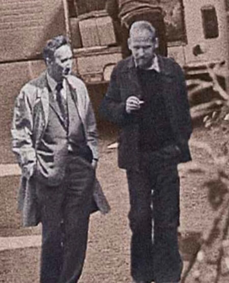 Rzecznik głodujących Tadeusz Mazowiecki z jednym z organizatorów protestu, Bohdanem Cywińskim. Fot. Archiwum IPN