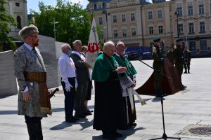 Uroczystość pod pomnikiem poświęconym gen. Ryszardowi Kuklińskiemu.
Fot. Żaneta Wierzgacz