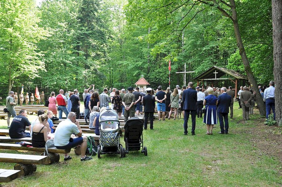 Uroczystości na Wykusie ku czci poległych żołnierzy AK. Fot. Katarzyna Jedynak