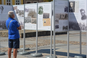 Odsłonięcie tablicy poświęconej Armii Ochotniczej 1920 r. oraz otwarcie plenerowej wystawy IPN w Kielcach fot. Katarzyna Pronobis