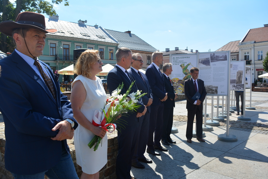 Odsłonięcie tablicy poświęconej Armii Ochotniczej 1920 r. oraz otwarcie plenerowej wystawy IPN w Kielcach fot. Katarzyna Pronobis