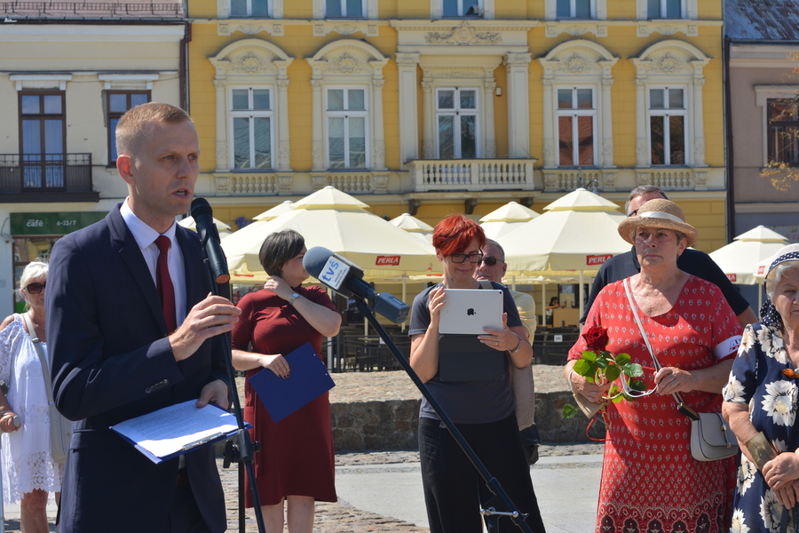 Odsłonięcie tablicy poświęconej Armii Ochotniczej 1920 r. oraz otwarcie plenerowej wystawy IPN w Kielcach fot. Katarzyna Pronobis