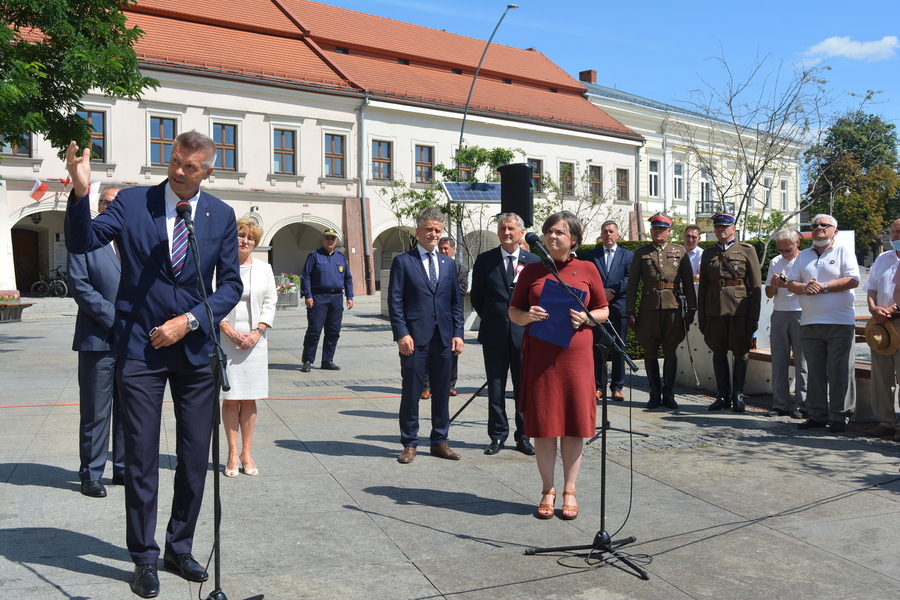 Odsłonięcie tablicy poświęconej Armii Ochotniczej 1920 r. oraz otwarcie plenerowej wystawy IPN w Kielcach - fot. Katarzyna Pronobis