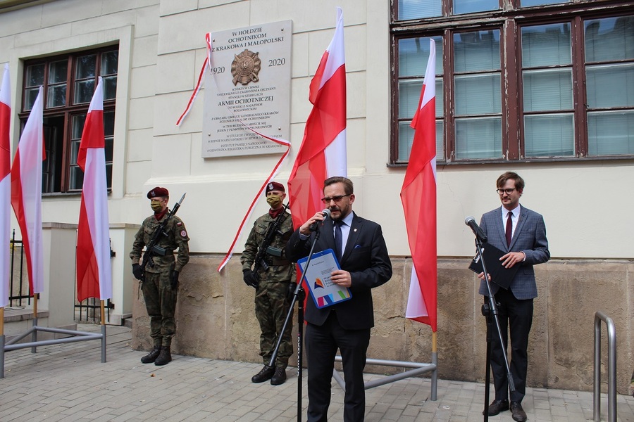 Odsłonięcie tablicy pamięci żołnierzy Armii Ochotniczej gen. Józefa Hallera w Krakowie - fot. Żaneta Wierzgacz