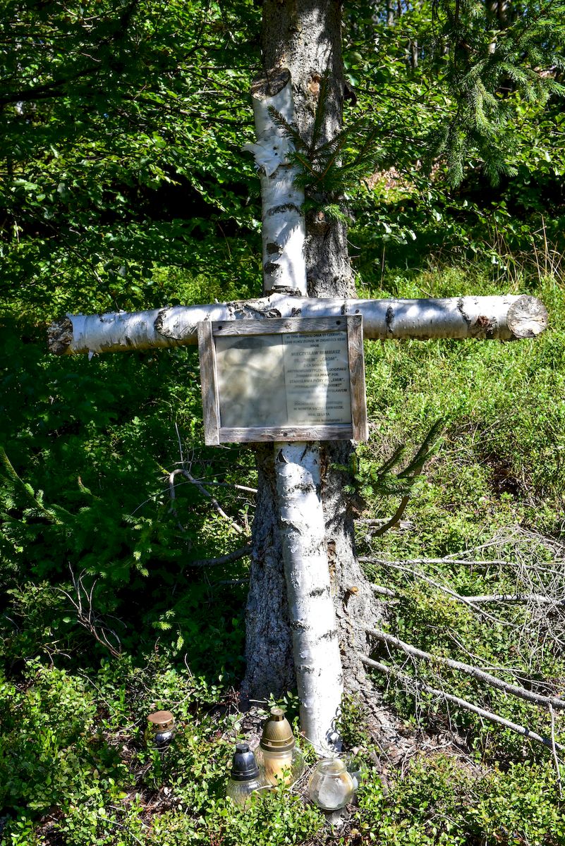 22.08.2020, poświęcenie krzyża partyzanckiego na Jaworzynie Kokuszczańskiej. Fot. Agnieszka Masłowska (IPN)