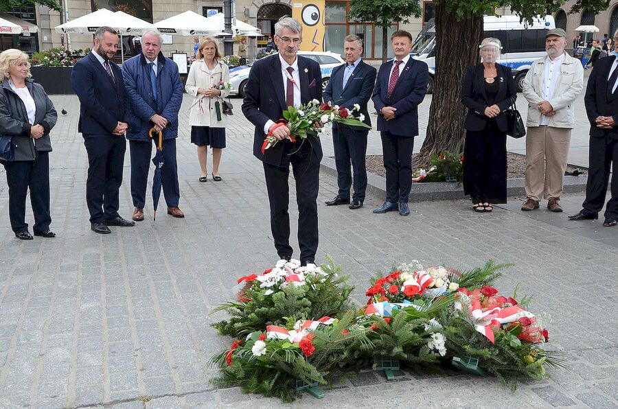 Płyta „Nie oddamy Sierpnia” na Rynku Głównym w Krakowie. Fot. Janusz Ślęzak (IPN)