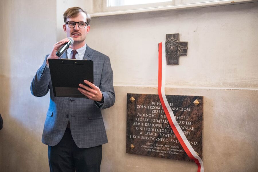 Odsłonięcie tablicy poświęconej działaczom Zrzeszenia „Wolność i Niezawisłość”. Kraków 2 września 2020. Fot. Agnieszka Masłowska IPN