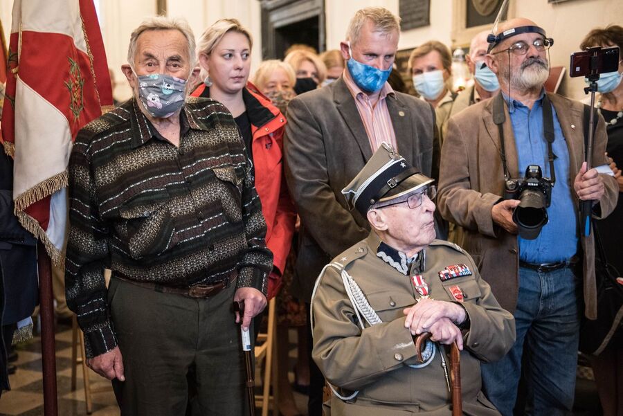 Odsłonięcie tablicy poświęconej działaczom Zrzeszenia „Wolność i Niezawisłość”. Kraków 2 września 2020. Fot. Agnieszka Masłowska IPN