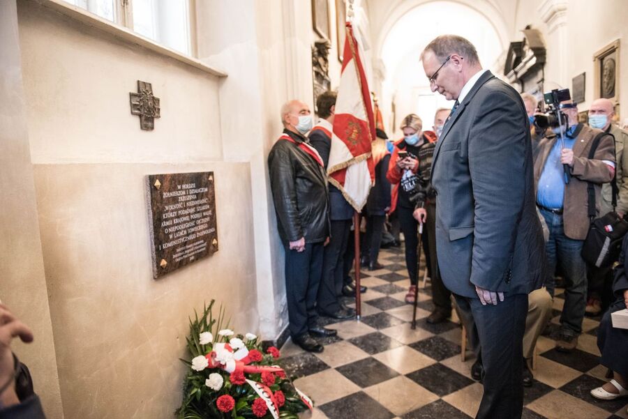 Odsłonięcie tablicy poświęconej działaczom Zrzeszenia „Wolność i Niezawisłość”. Kraków 2 września 2020. Fot. Agnieszka Masłowska IPN
