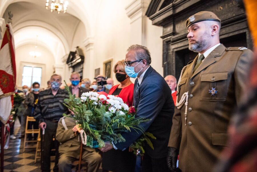 Odsłonięcie tablicy poświęconej działaczom Zrzeszenia „Wolność i Niezawisłość”. Kraków 2 września 2020. Fot. Agnieszka Masłowska IPN