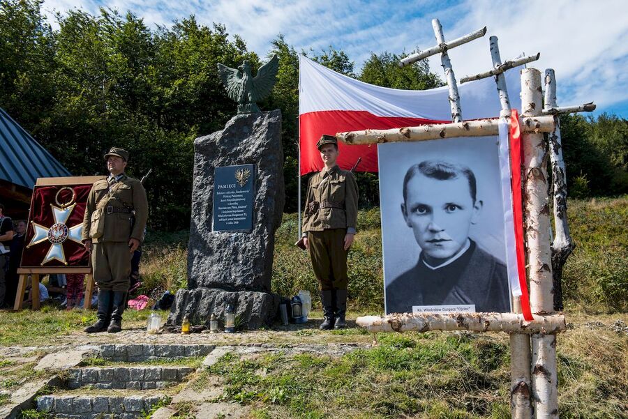 5.09.2020 na Hali Łabowskiej oddano hołd ks. Gurgaczowi i żołnierzom PPAN. Fot. Agnieszka Masłowska (IPN)