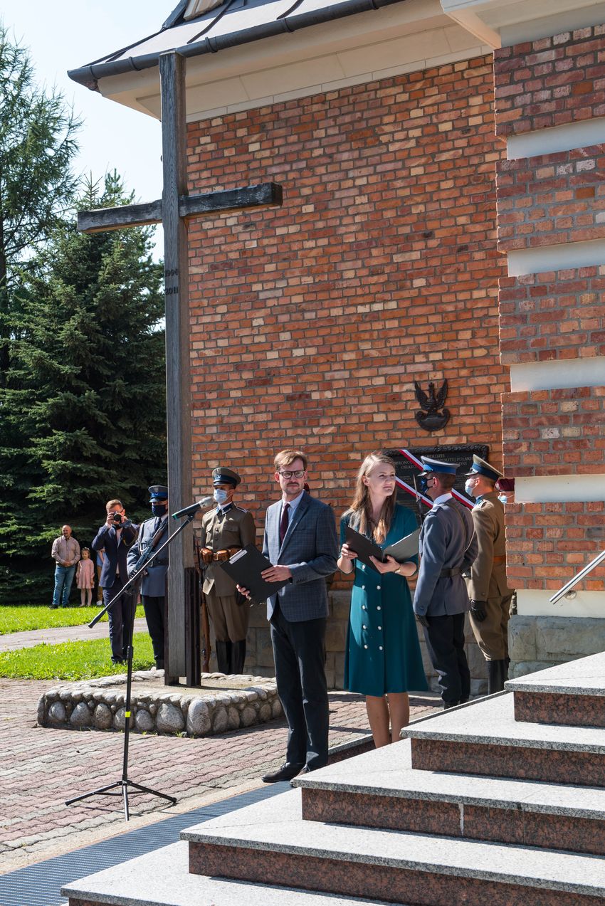 Odsłonięcie tablicy pamięci ofiar zbrodni katyńskiej – Skomielna Biała, 13 września 2020. Fot. Agnieszka Masłowska IPN