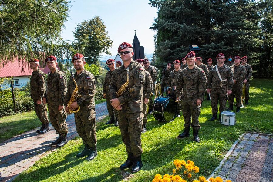 Odsłonięcie tablicy pamięci ofiar zbrodni katyńskiej – Skomielna Biała, 13 września 2020. Fot. Agnieszka Masłowska IPN