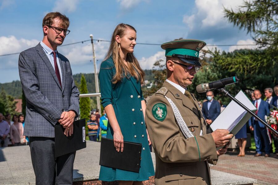 Odsłonięcie tablicy pamięci ofiar zbrodni katyńskiej – Skomielna Biała, 13 września 2020. Fot. Agnieszka Masłowska IPN