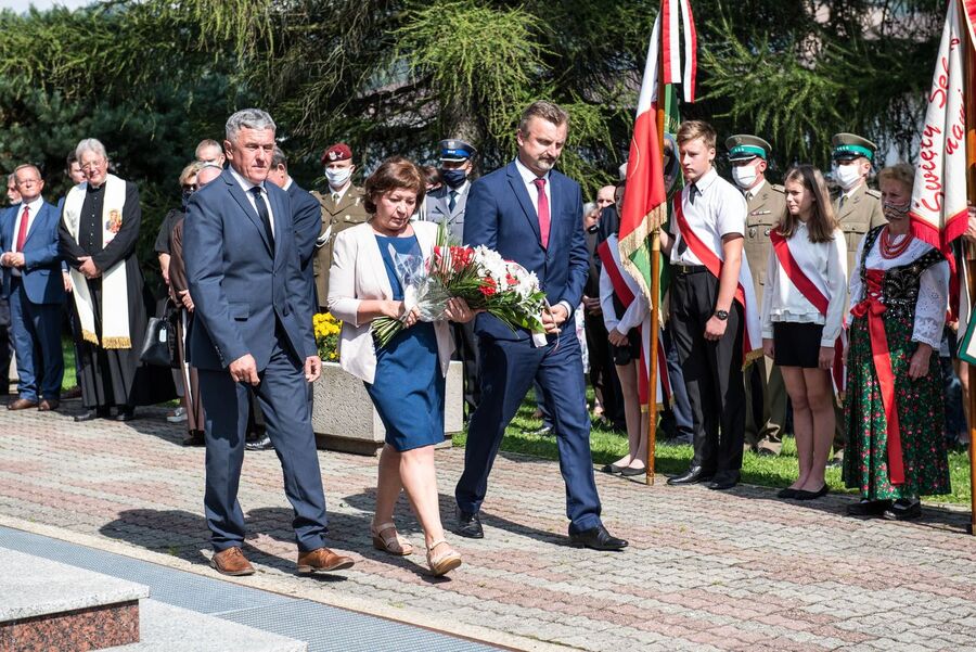 Odsłonięcie tablicy pamięci ofiar zbrodni katyńskiej – Skomielna Biała, 13 września 2020. Fot. Agnieszka Masłowska IPN