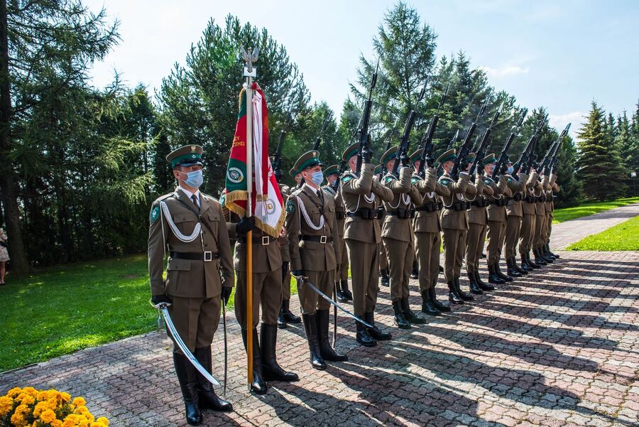 Odsłonięcie tablicy pamięci ofiar zbrodni katyńskiej – Skomielna Biała, 13 września 2020. Fot. Agnieszka Masłowska IPN
