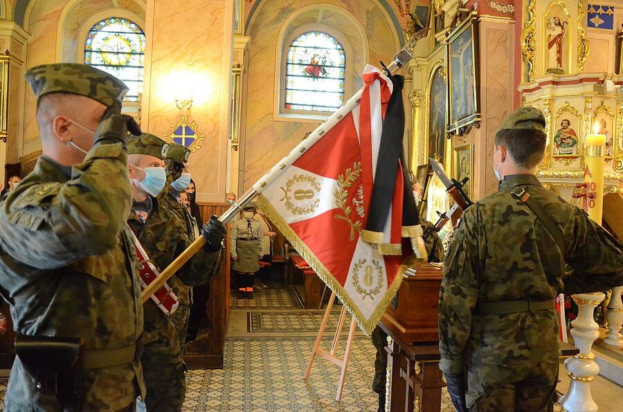 Rzyki, 19.09.2020. Uroczystości pogrzebowe ppor. Mieczysława Kozłowskiego. Fot. Janusz Ślęzak (IPN)