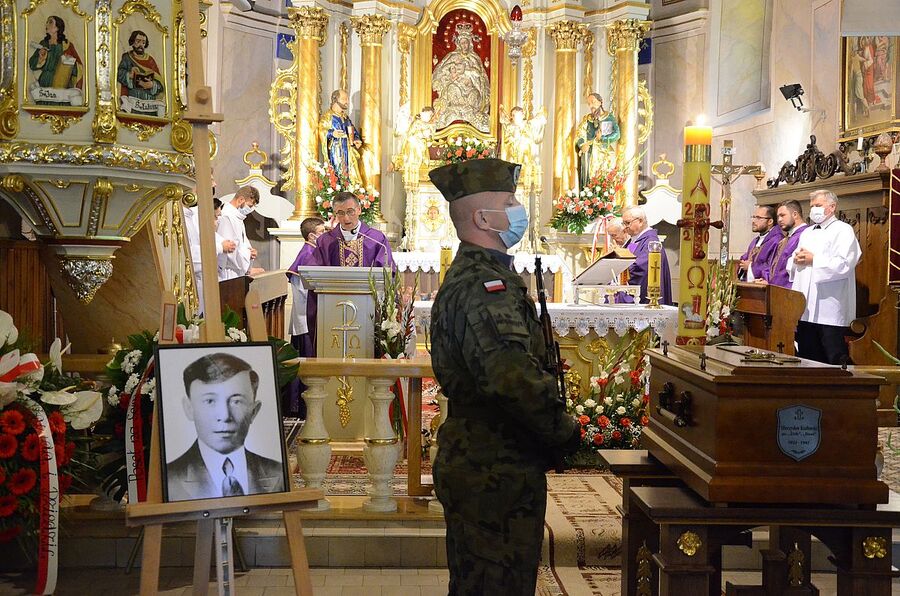 Rzyki, 19.09.2020. Uroczystości pogrzebowe ppor. Mieczysława Kozłowskiego. Fot. Janusz Ślęzak (IPN)