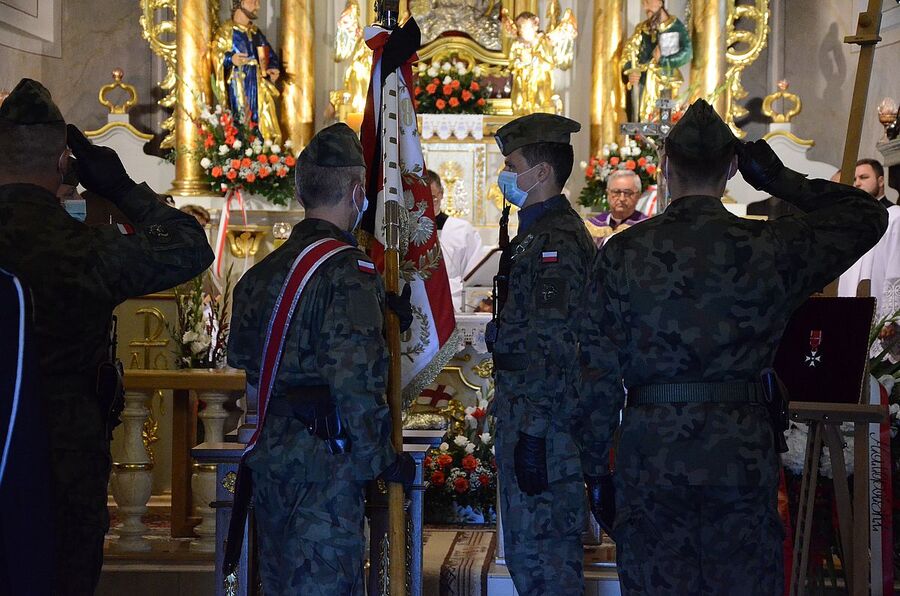 Rzyki, 19.09.2020. Uroczystości pogrzebowe ppor. Mieczysława Kozłowskiego. Fot. Janusz Ślęzak (IPN)