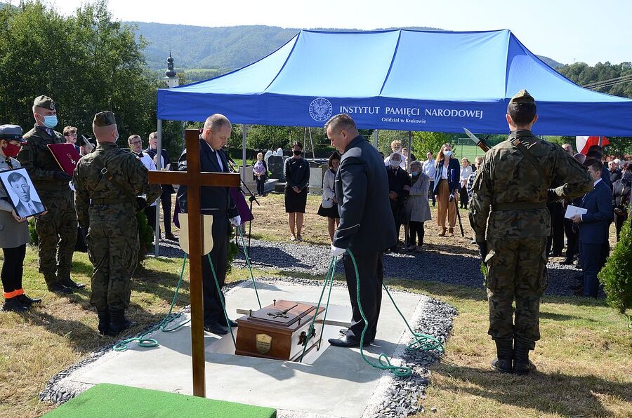 Rzyki, 19.09.2020. Uroczystości pogrzebowe ppor. Mieczysława Kozłowskiego. Fot. Janusz Ślęzak (IPN)