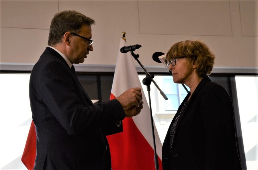 Działaczom opozycji wręczono w Krakowie Krzyże Wolności i Solidarności - fot. Żaneta Wierzgacz