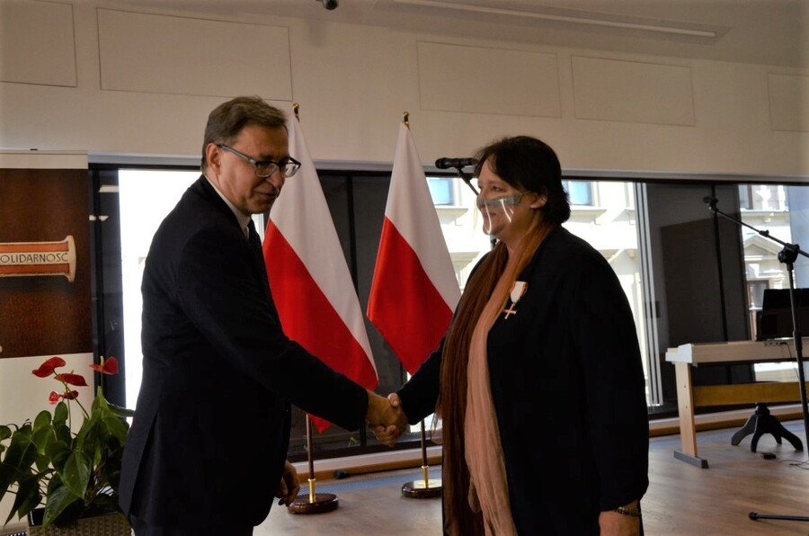 Działaczom opozycji wręczono w Krakowie Krzyże Wolności i Solidarności - fot. Żaneta Wierzgacz