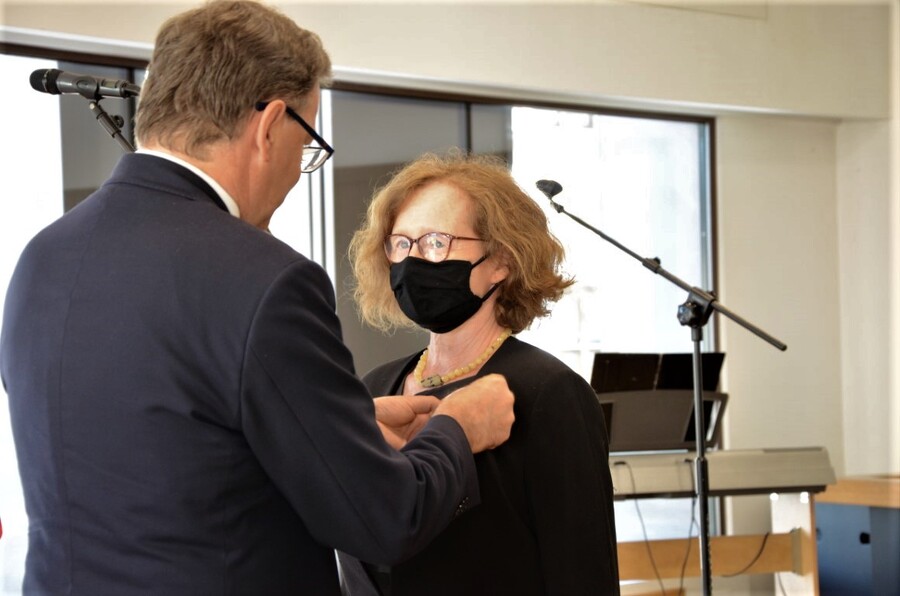 Działaczom opozycji wręczono w Krakowie Krzyże Wolności i Solidarności - fot. Żaneta Wierzgacz