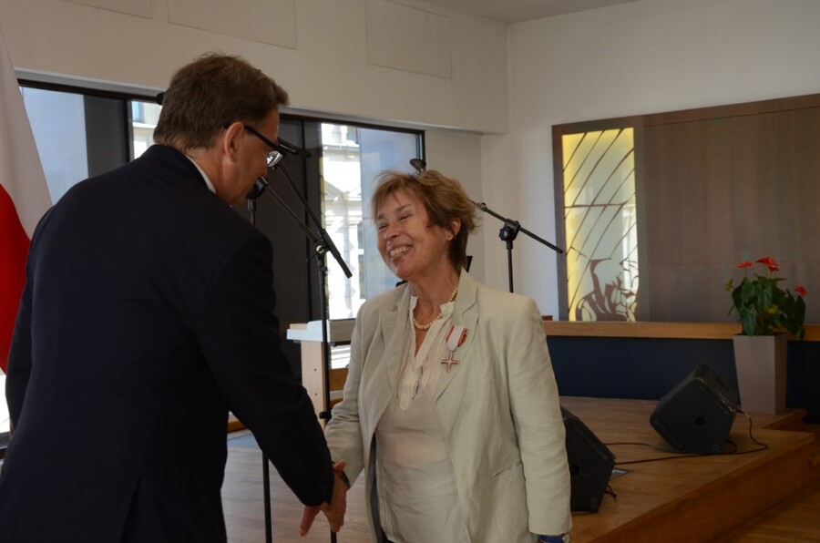 Działaczom opozycji wręczono w Krakowie Krzyże Wolności i Solidarności - fot. Żaneta Wierzgacz