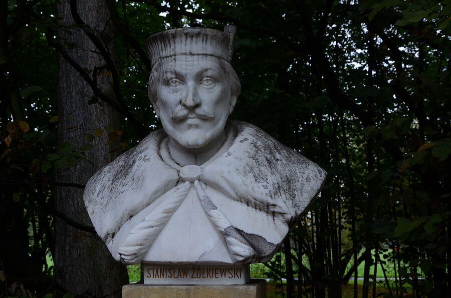 Popiersie hetmana Stanisława Żółkiewskiego w parku Jordana w Krakowie. Fot. Janusz Ślęzak (IPN)