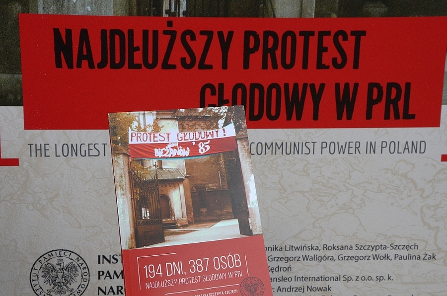 Kraków, 19.10.2020. Wystawa na Plantach o najdłuższym proteście głodowy w PRL. Fot. Janusz Ślęzak (IPN)