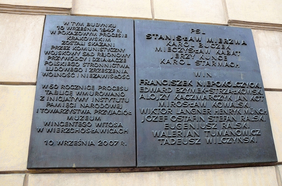 27.10.2020. W hołdzie płk. Franciszkowi Niepokólczyckiemu. Fot. Janusz Ślęzak (IPN)