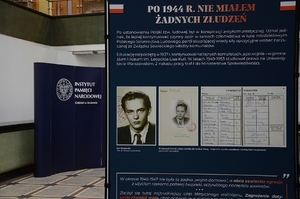 Wystawa poświęcona Janowi Olszewskiemu na krakowskim „Przystanku Historia” IPN