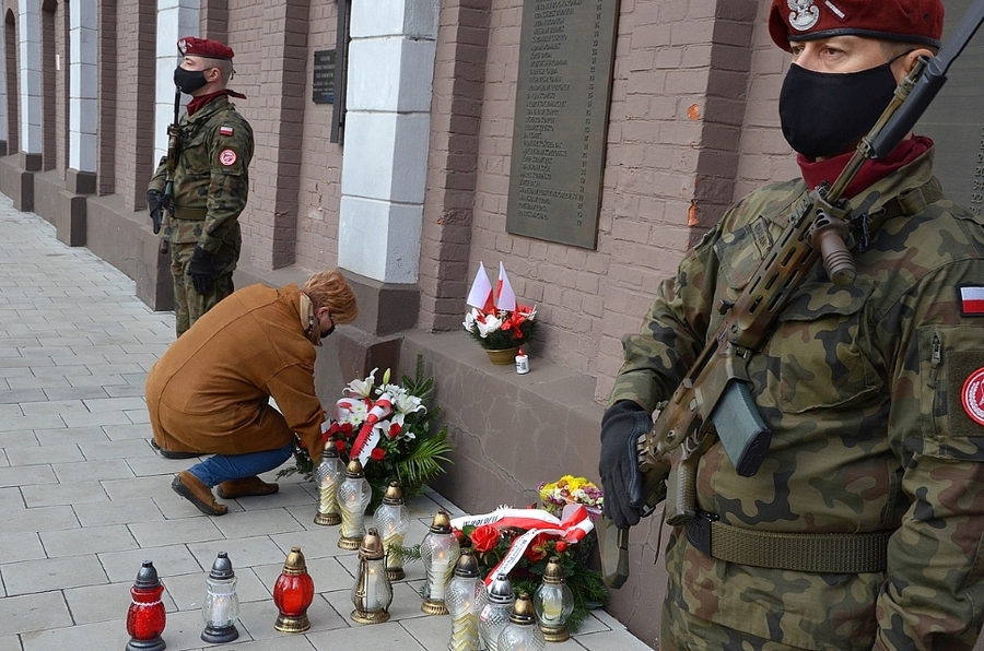 Kraków, 5.11.2020. Uroczystość pod murem więzienia Montelupich. Fot. Janusz Ślęzak (IPN)