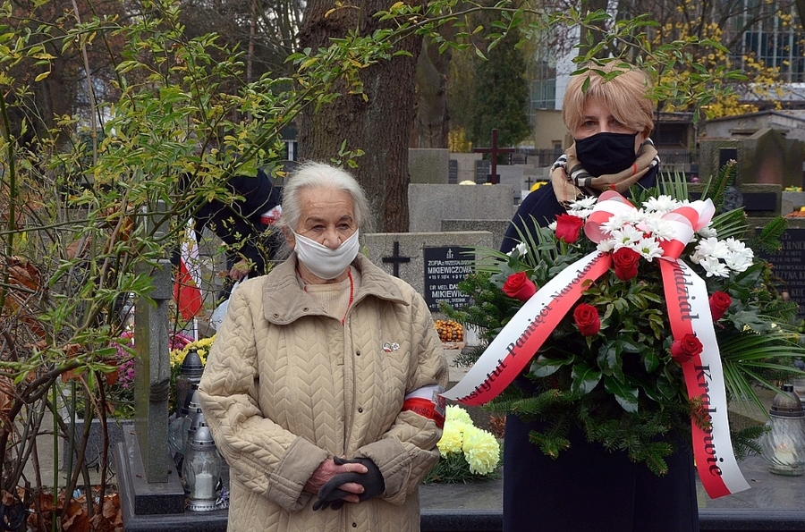 13.11.2020, cmentarz Rakowicki w Krakowie. Małopolski Dzień Pamięci Żołnierzy Niezłomnych – Wyklętych. Fot. Janusz Ślęzak (IPN)
