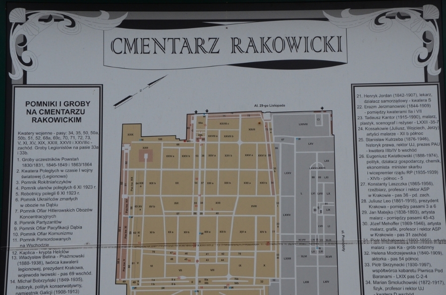 13.11.2020, cmentarz Rakowicki w Krakowie. Małopolski Dzień Pamięci Żołnierzy Niezłomnych – Wyklętych. Fot. Janusz Ślęzak (IPN)