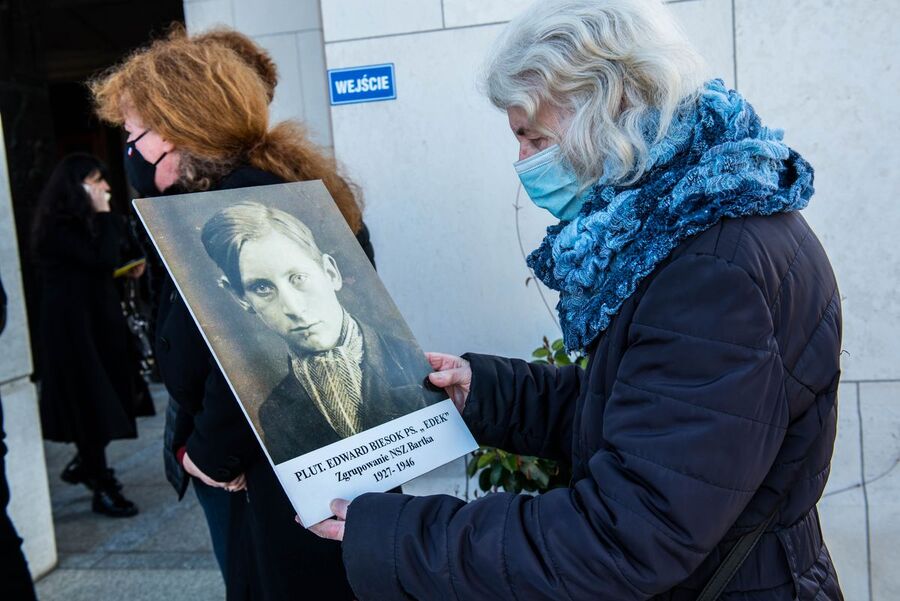 15.11.2020. VII Krakowskie Zaduszki za Żołnierzy Wyklętych-Niezłomnych. Fot. Agnieszka Masłowska (IPN)