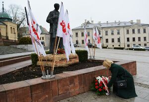 13.12.2020 w Kielcach oddano hołd ofiarom stanu wojennego. Fot. Katarzyna Pronobis (IPN)