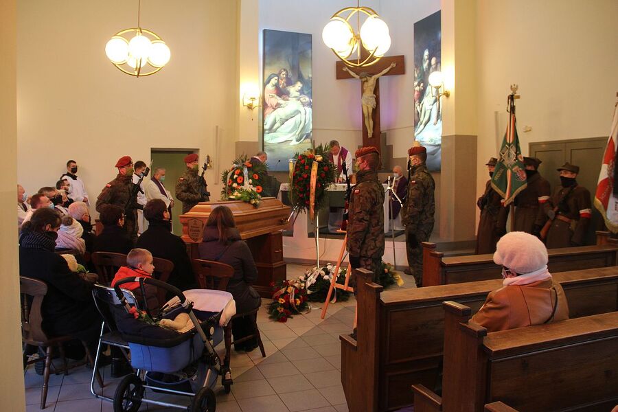 5.01.2021 w Olkuszu pochowano mjr. Bolesława Gądka „Rysia”. Fot. Michał Masłowski (IPN)