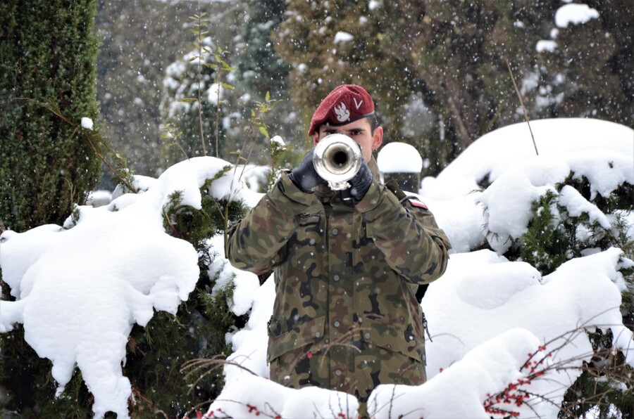 Pożegnanie Andrzeja Ossowskiego - fot. Żaneta Wierzgacz IPN