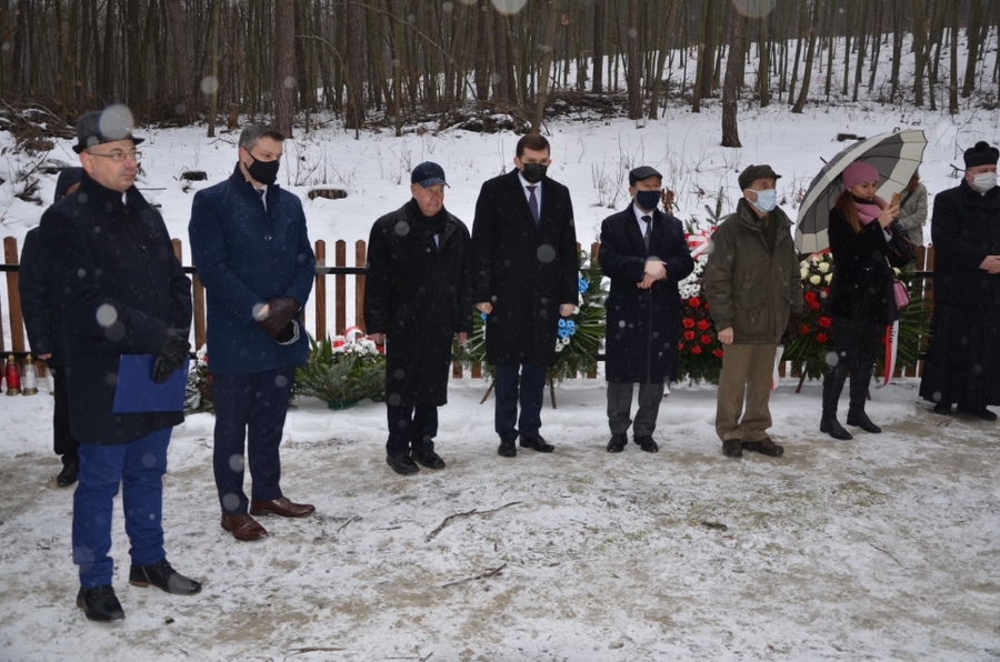 25.01.2021. Uroczystość na odnowionym cmentarzu ofiar Holokaustu w Wolbromiu. Fot. Janusz Ślęzak (IPN)