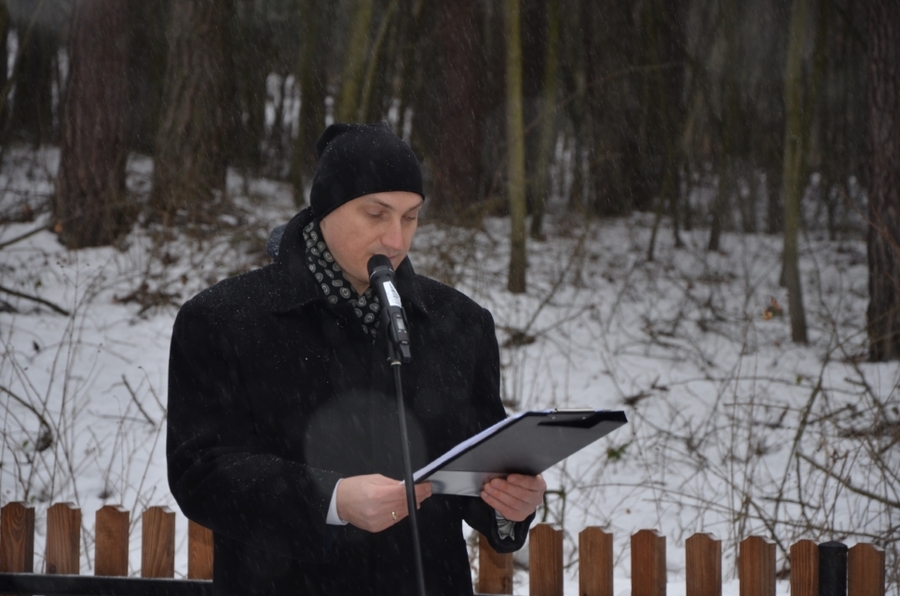 25.01.2021. Uroczystość na odnowionym cmentarzu ofiar Holokaustu w Wolbromiu. Fot. Janusz Ślęzak (IPN)