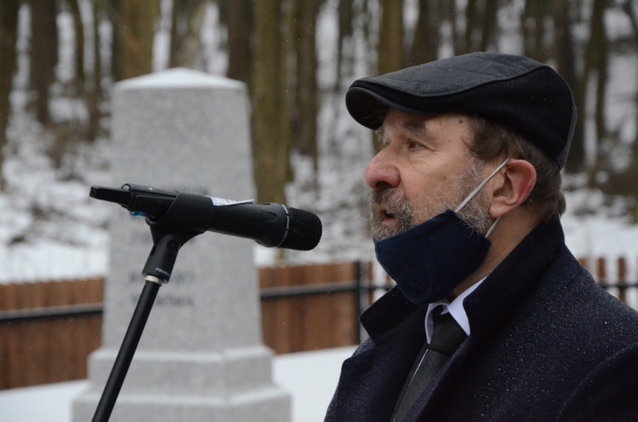 25.01.2021. Uroczystość na odnowionym cmentarzu ofiar Holokaustu w Wolbromiu. Fot. Janusz Ślęzak (IPN)