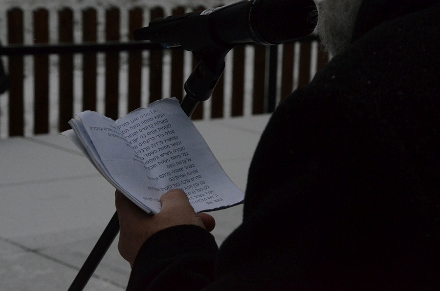 25.01.2021. Uroczystość na odnowionym cmentarzu ofiar Holokaustu w Wolbromiu. Fot. Janusz Ślęzak (IPN)