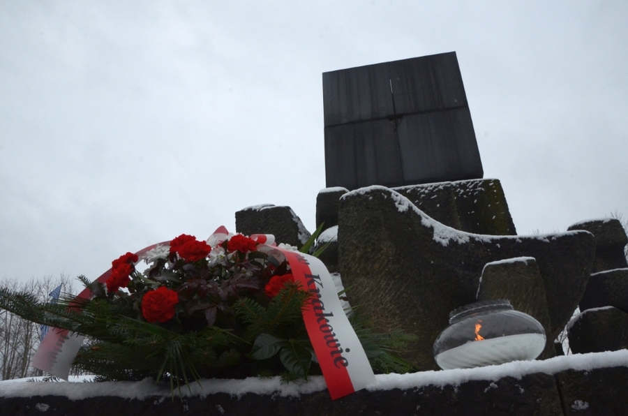 27.01.2021. IPN oddał hołd ofiarom niemieckiego obozu koncentracyjnego KL Auschwitz. Fot. Janusz Ślęzak (IPN)