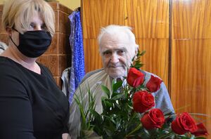 Por. Wacław Szacoń „Czarny” skończył 95 lat. IPN odwiedził go z życzeniami. Fot. Janusz Ślęzak (IPN)