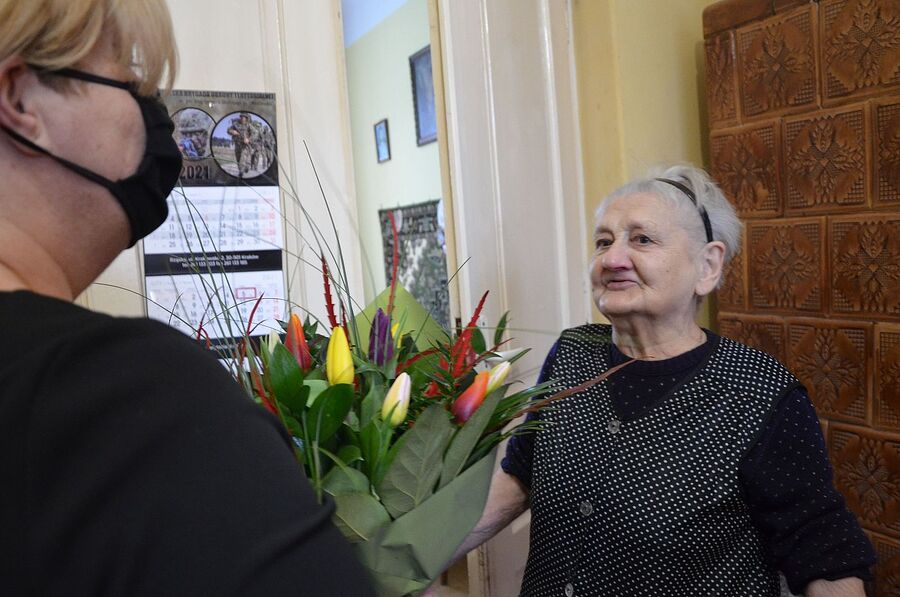 Por. Wacław Szacoń „Czarny” skończył 95 lat. IPN odwiedził go z życzeniami. Fot. Janusz Ślęzak (IPN)